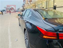 نيسان ألتيما